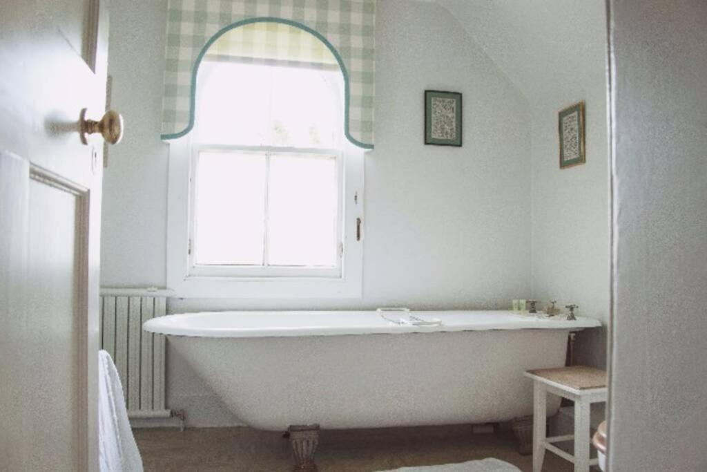 Garden Cottage, フォッシャバーズ エクステリア 写真