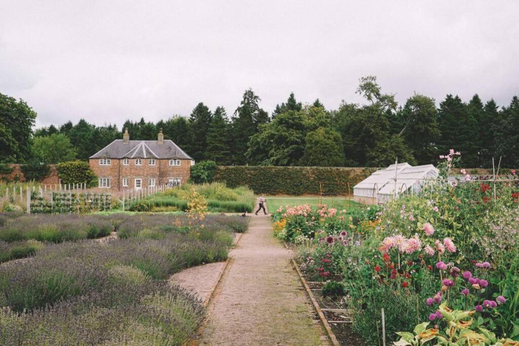 Garden Cottage, フォッシャバーズ エクステリア 写真